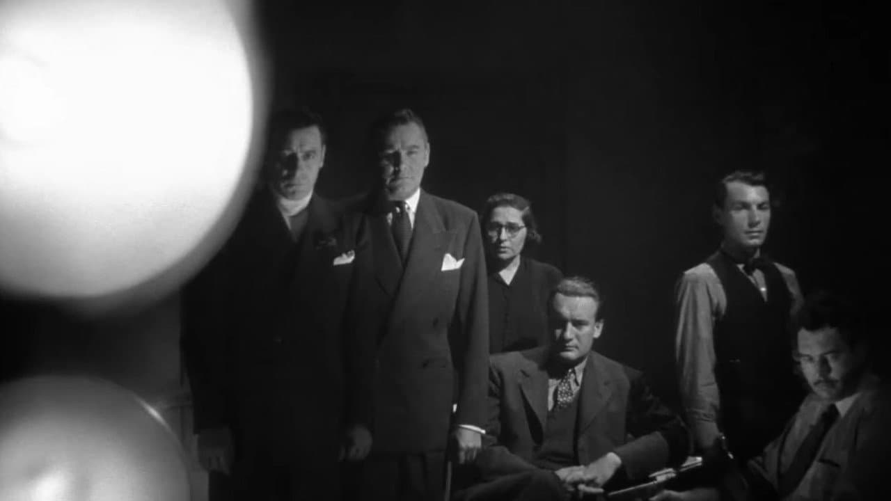 Foreign Correspondent still 3