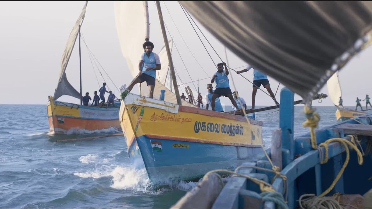 Mandaadi Review: Tamil Boat Race Drama Thrills still 8