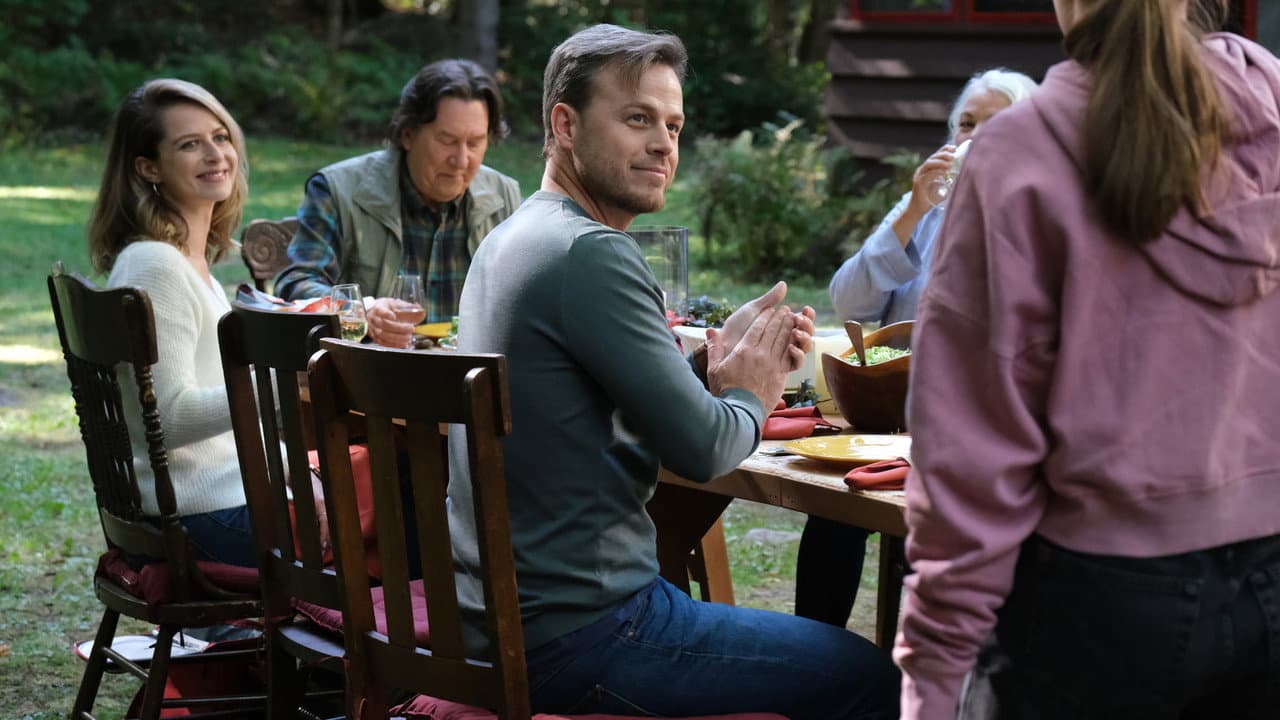The Guide to the Perfect Family still 5