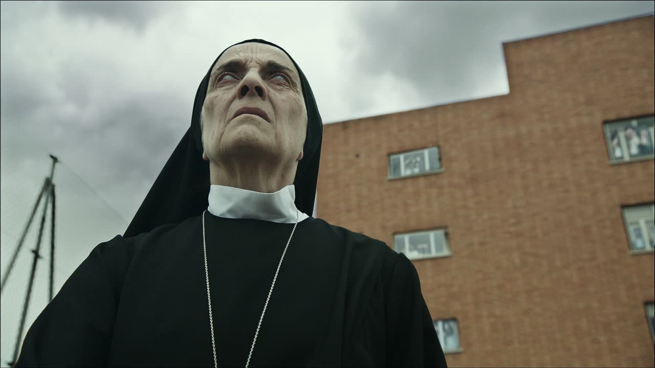 Veronica still 4