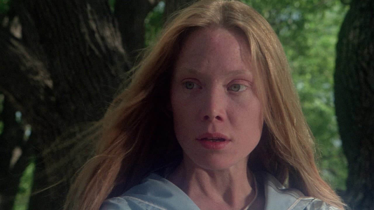 Carrie Trailer: Mike Flanagan Reimagines King's Horror still 6