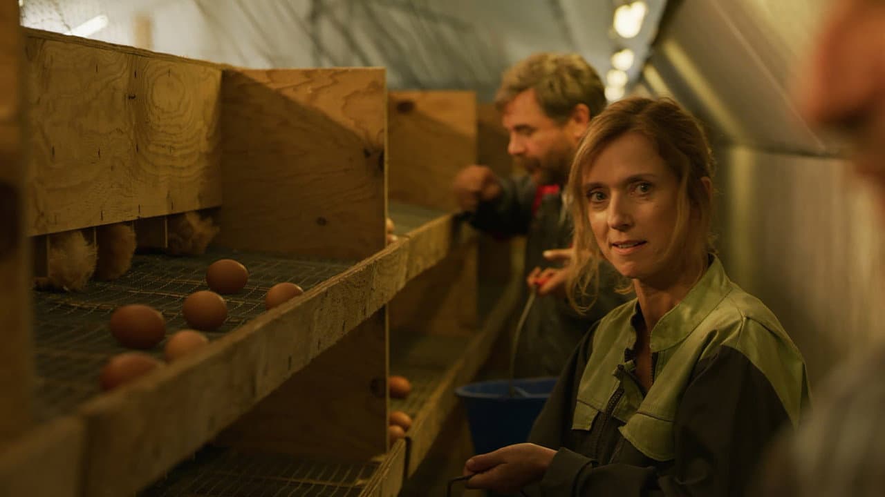 Roxane still 2