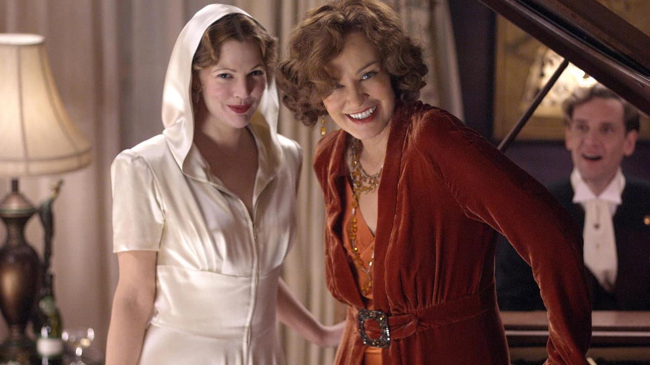Grey Gardens still 1