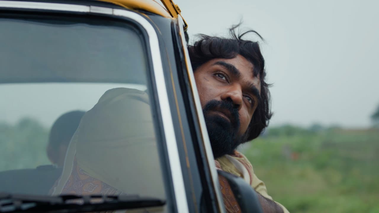 Baththa Movie Review: Balaji Tharaneetharan's Bold Drama still 6