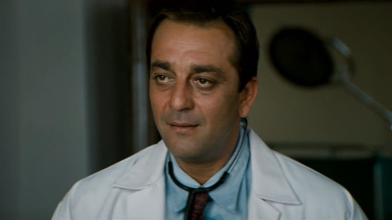 Munna Bhai M.B.B.S. still 5