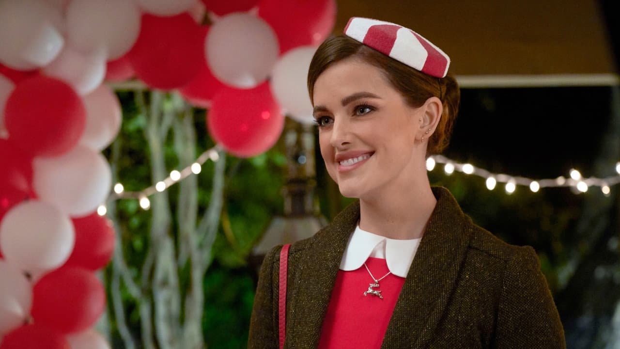 A Merry Christmas Match still 4