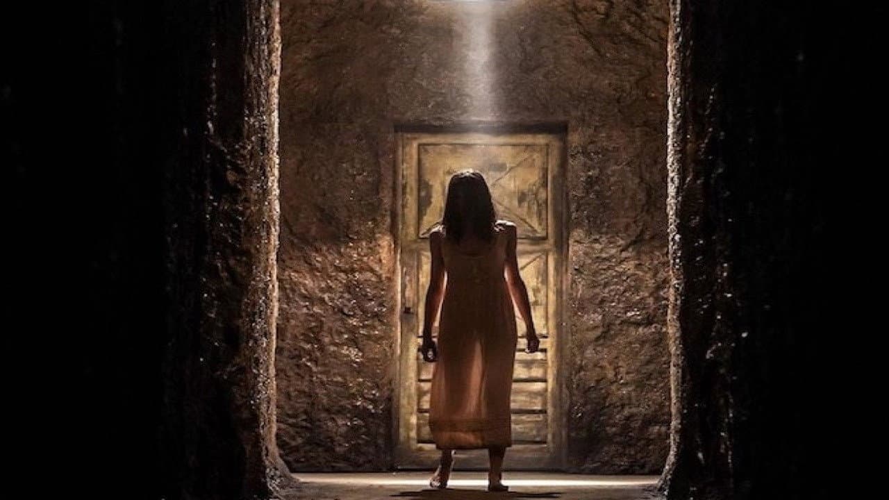 Into the Labyrinth still 3