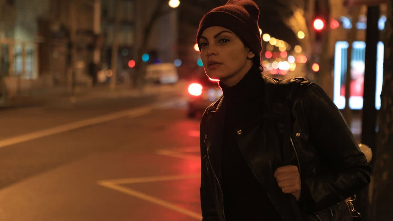 Stand Up Girl still 3