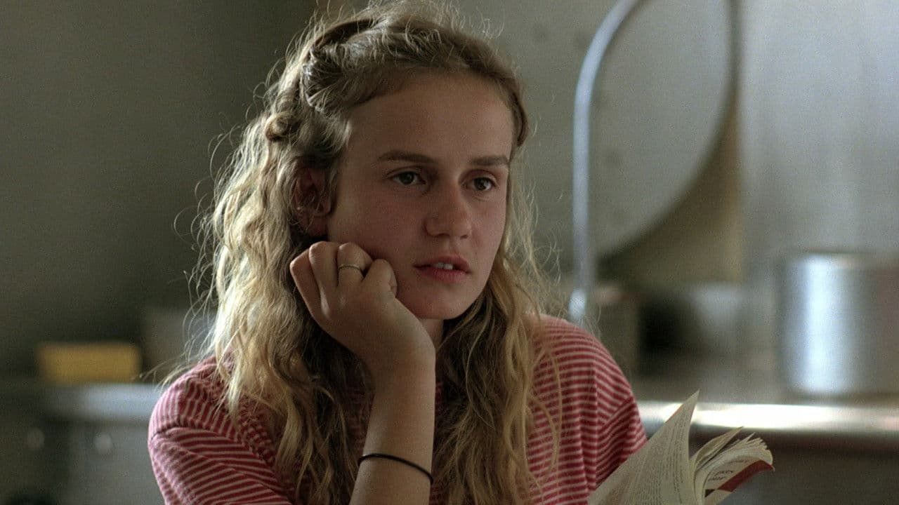 A Nos Amours still 1