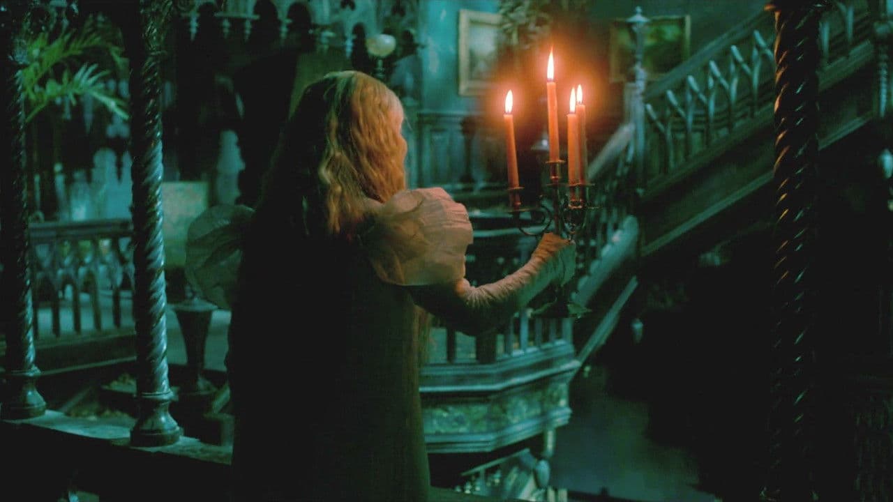 Crimson Peak still 4