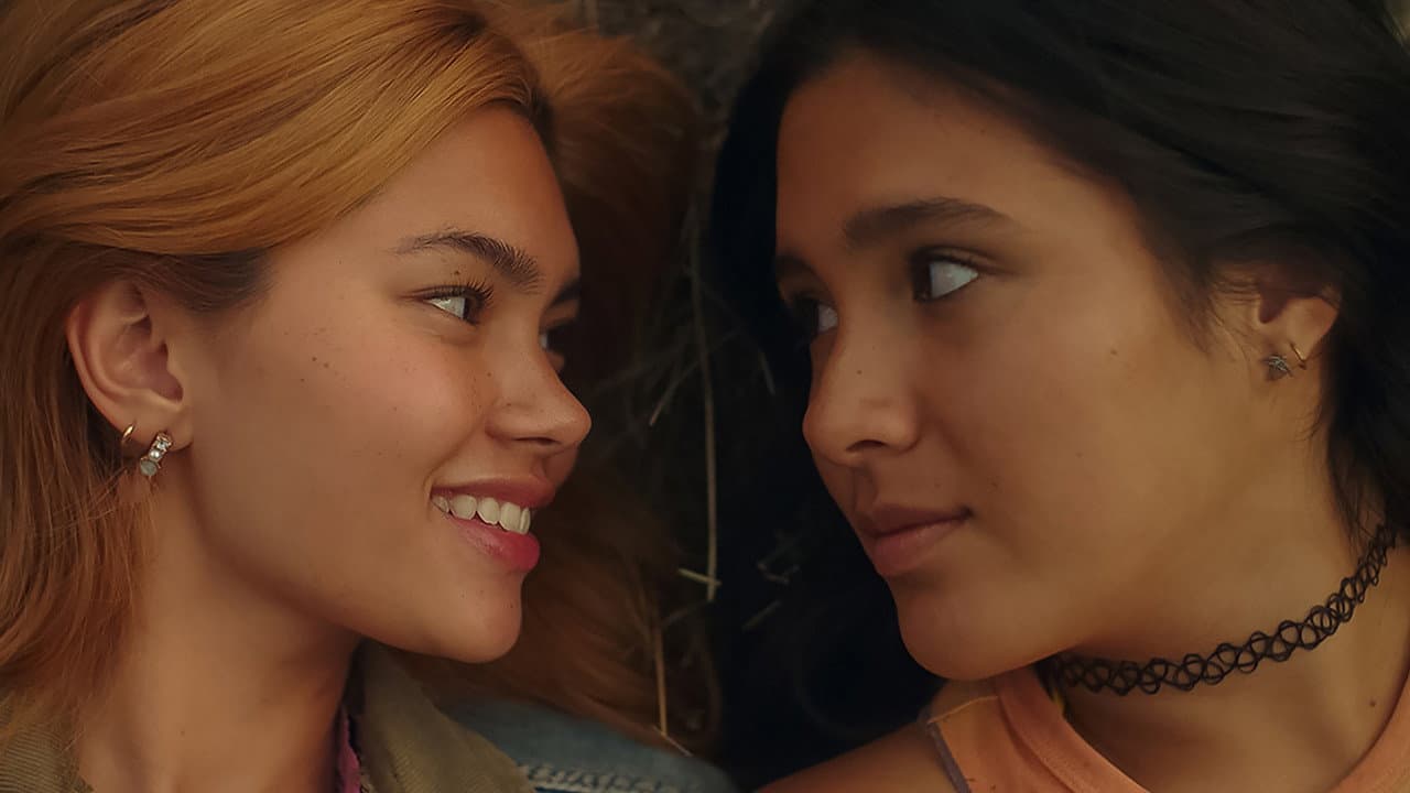 Girls Like Girls still 3