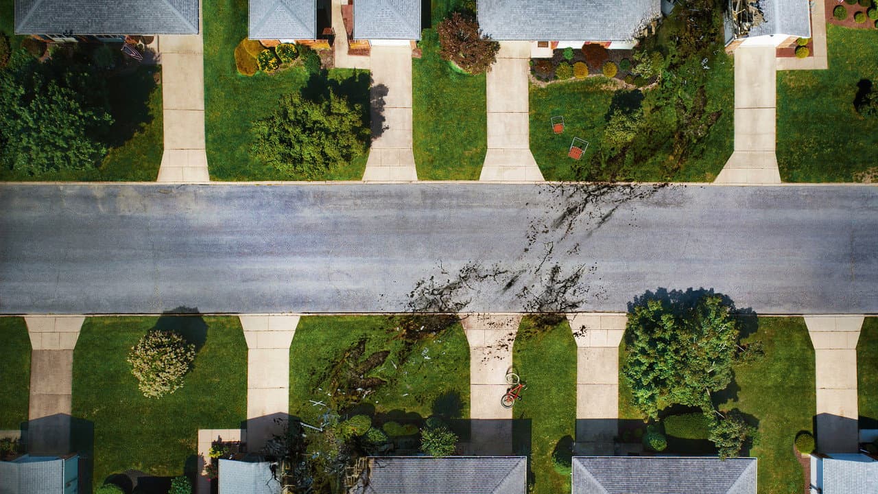 End of Oak Street (2026): A Haunting Suburban Mystery still 3