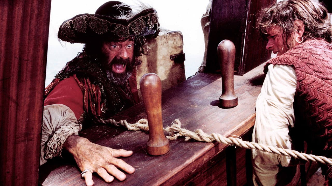 Pirates still 3