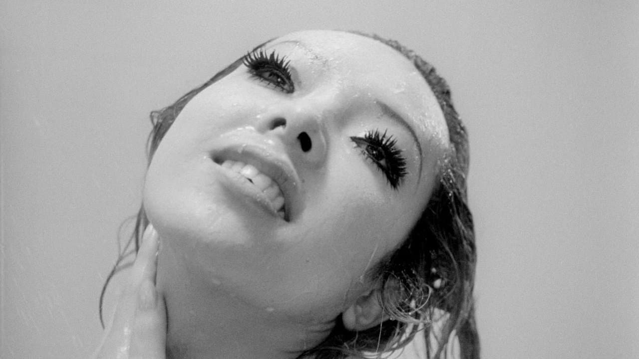 Funeral Parade of Roses still 1
