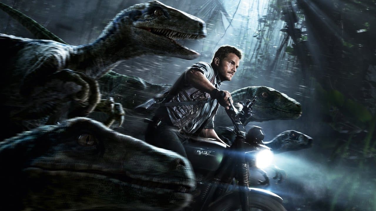 Jurassic World (2015): Dino Thrills & Chaos | MovieBuzz still 4