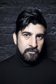 Roberto FarĂas