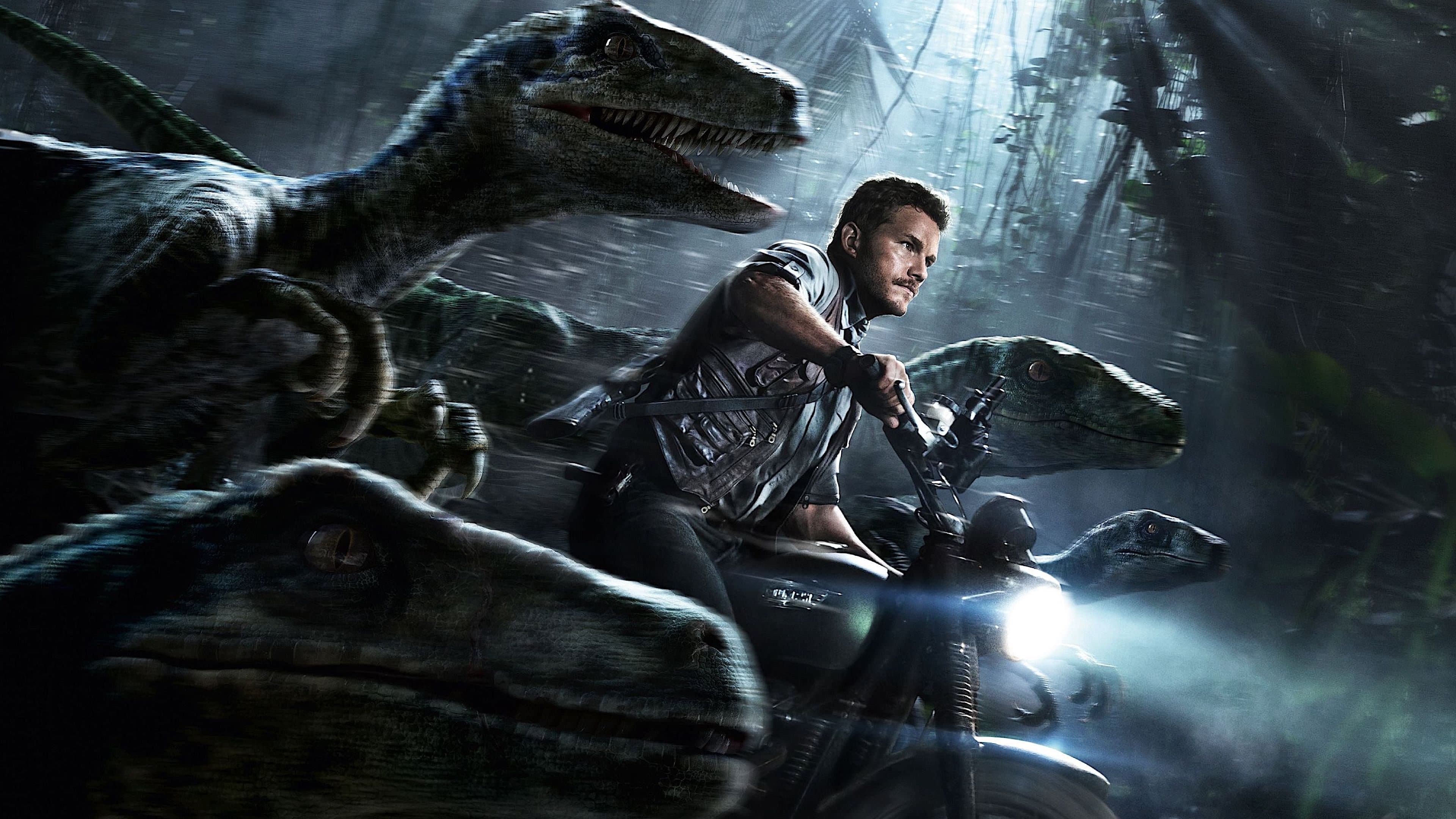 Jurassic World (2015): Dino Thrills & Chaos | MovieBuzz