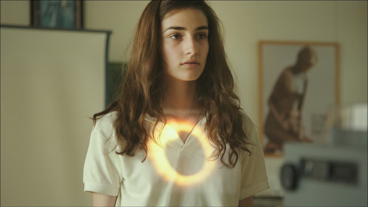 Veronica still 8