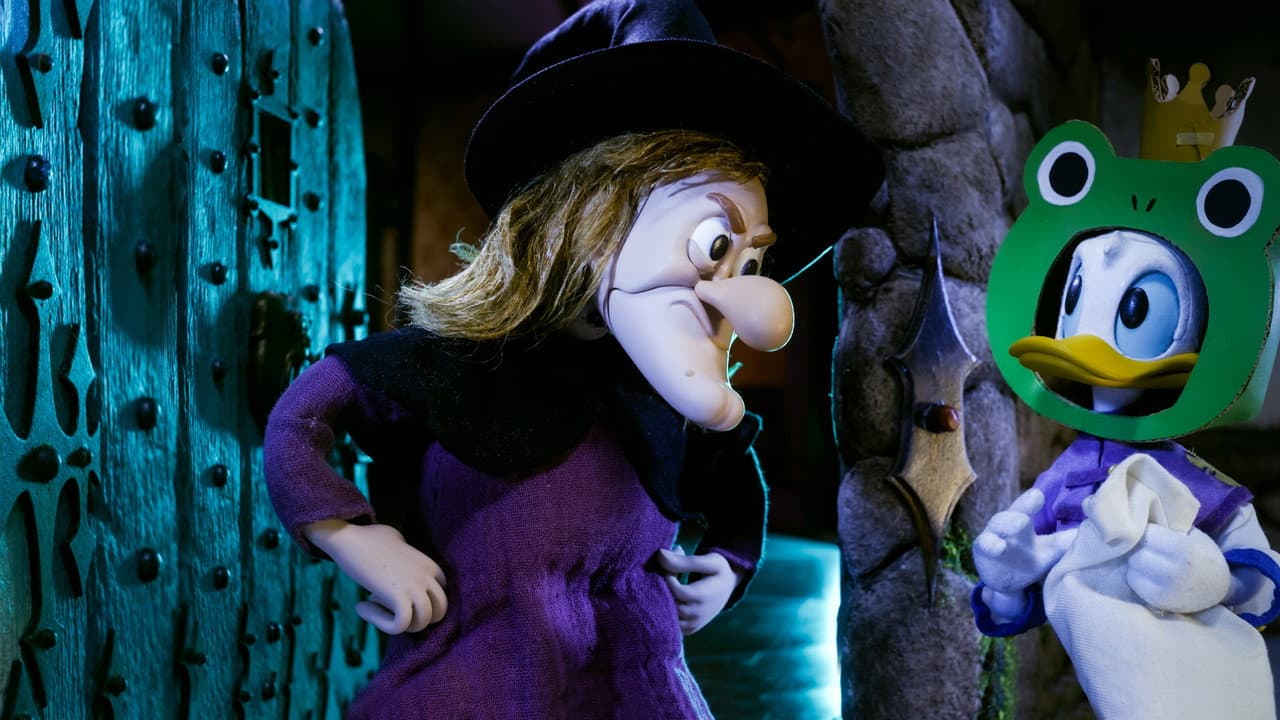 Mickey and Friends: Trick or Treats still 4
