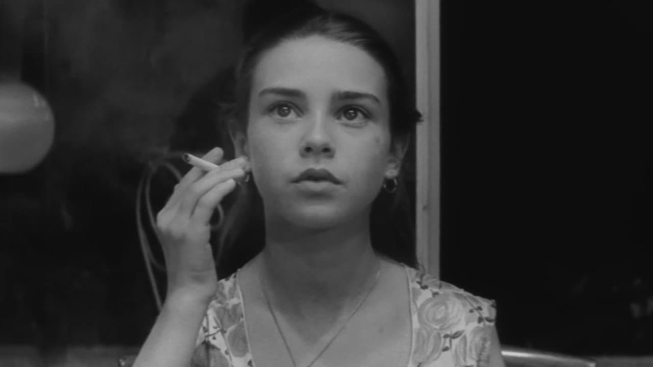 Lola still 8
