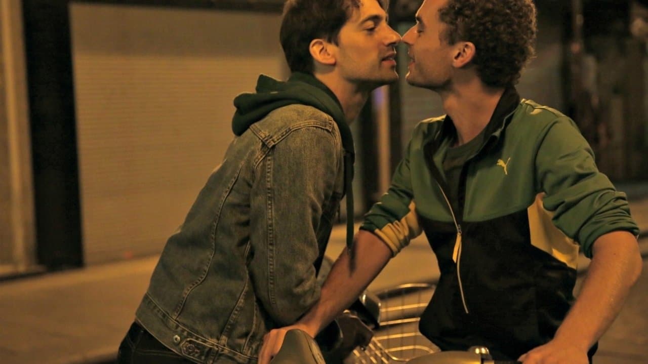 Paris 05:59 / Théo & Hugo still 1