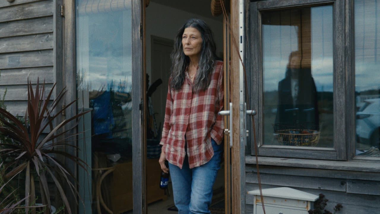 Love of Your Life Review: Qualley's Romance Falls Flat still 3