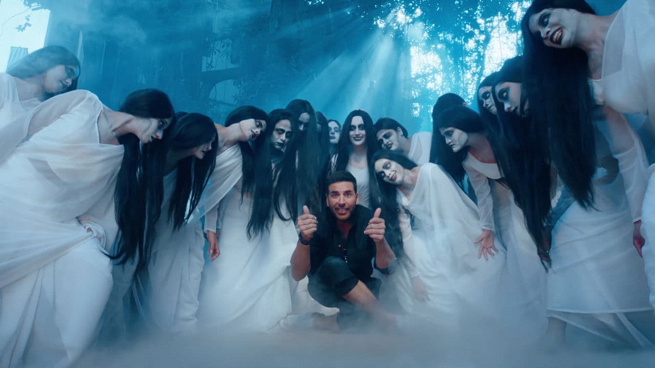 Bhooth Bangla Review: Akshay's Hilarious Spooky Return still 3