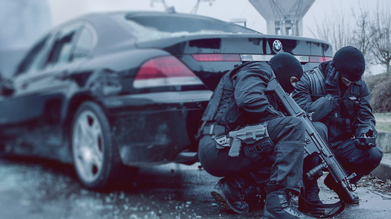 The Crew still 8