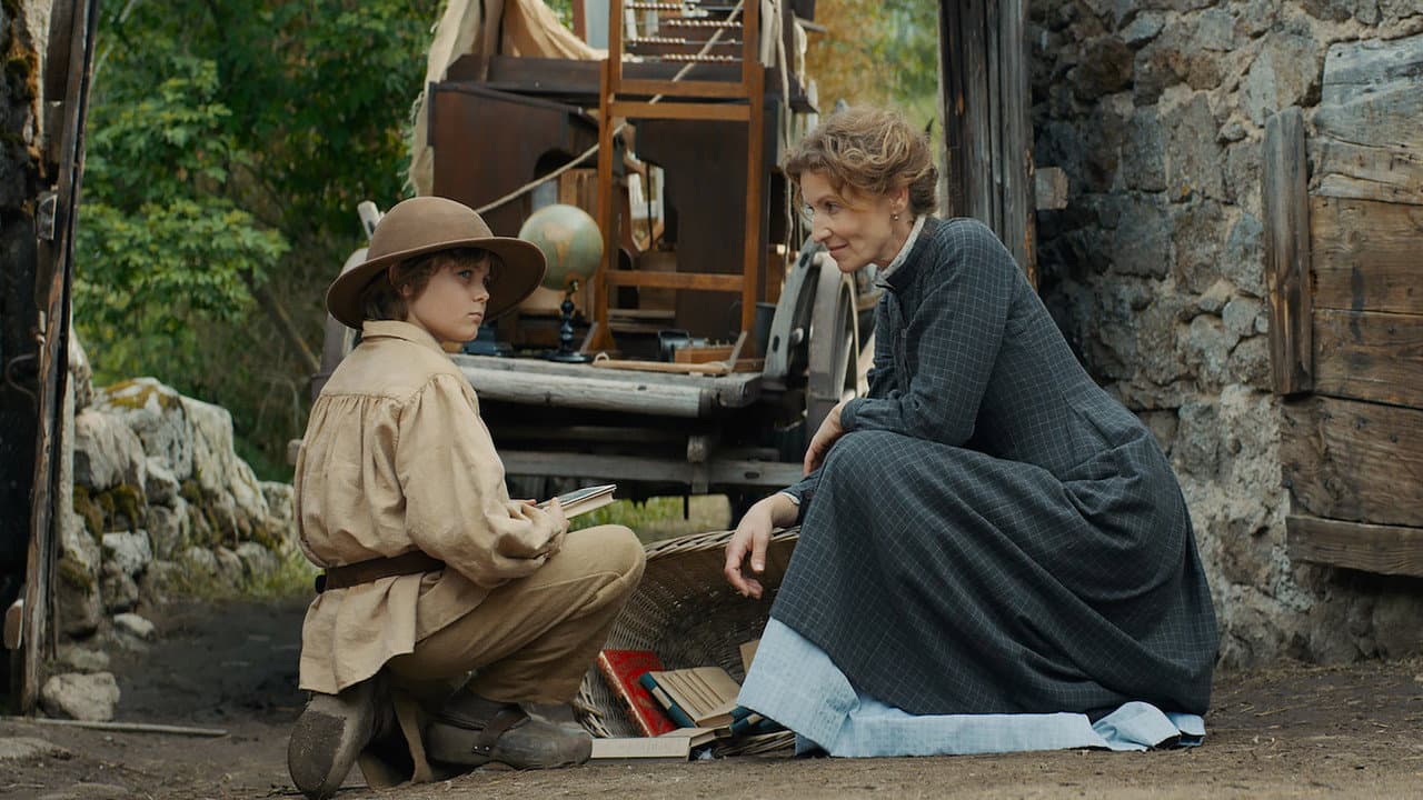 Miss Violet still 6