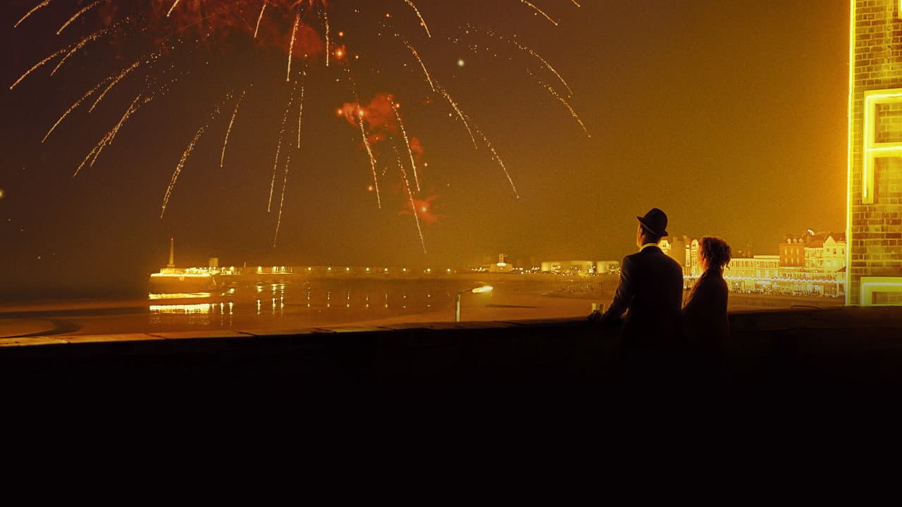 Empire of Light still 5