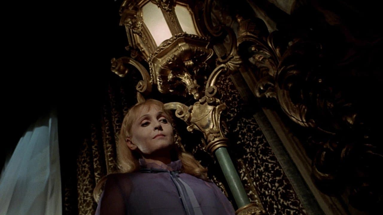 Hatchet for the Honeymoon still 1