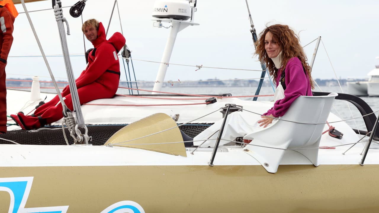 Flo still 5