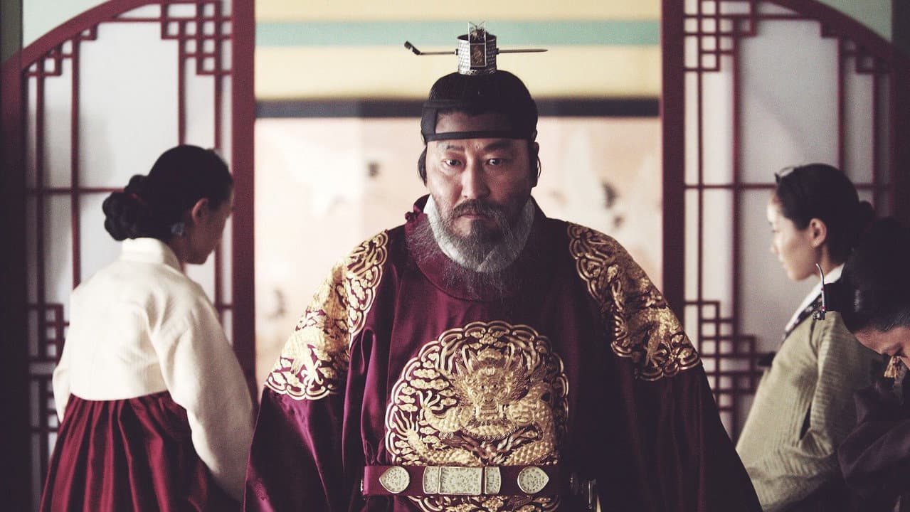 The Throne still 6