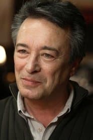 Oscar Mart铆nez